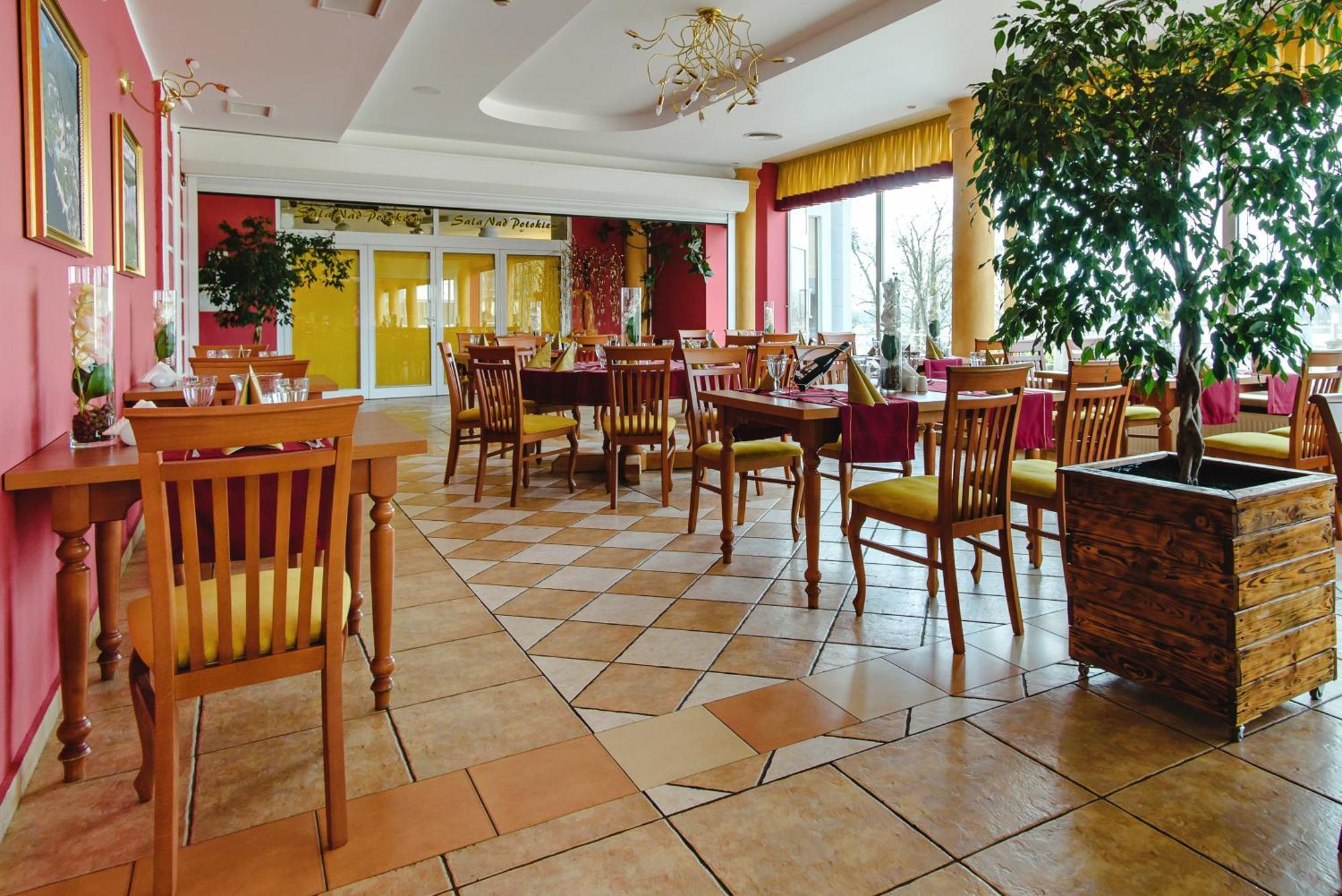 Hotel Pietrak Wągrowiec Exterior foto